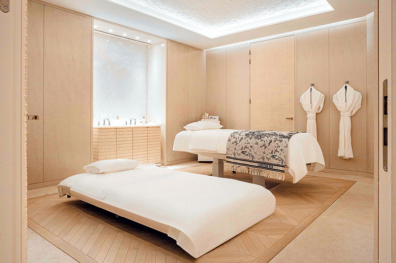 Les tables de massage Gharieni spécialement conçues pour le Spa de l’hôtel***** Cheval Blanc à Paris.