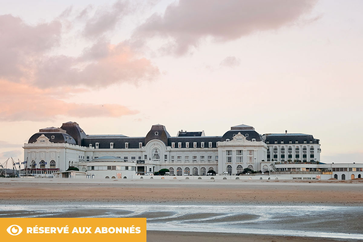 Sur la plage iconique de Trouville-Sur-Mer, Les Cures Marines Hotel & Spa Trouville - MGallery Collection domine l’horizon. Depuis décembre 2023, cet hôtel 5* est l’écrin du tout premier The Purist Retreat & Spa, avec des espaces bien-être complétement repensés pour l’occasion.